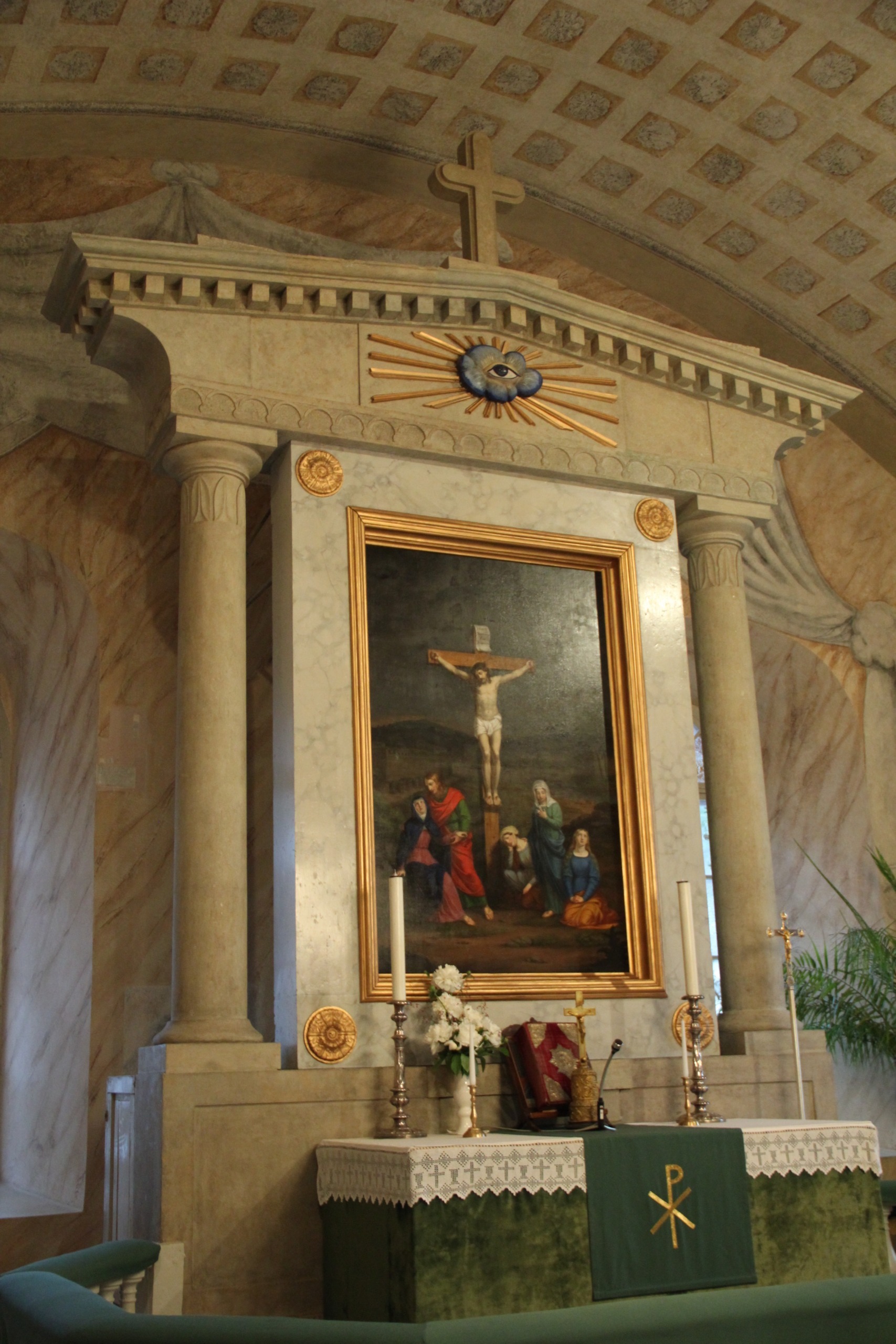 Kantsli ja altari abrasiivpuhastus